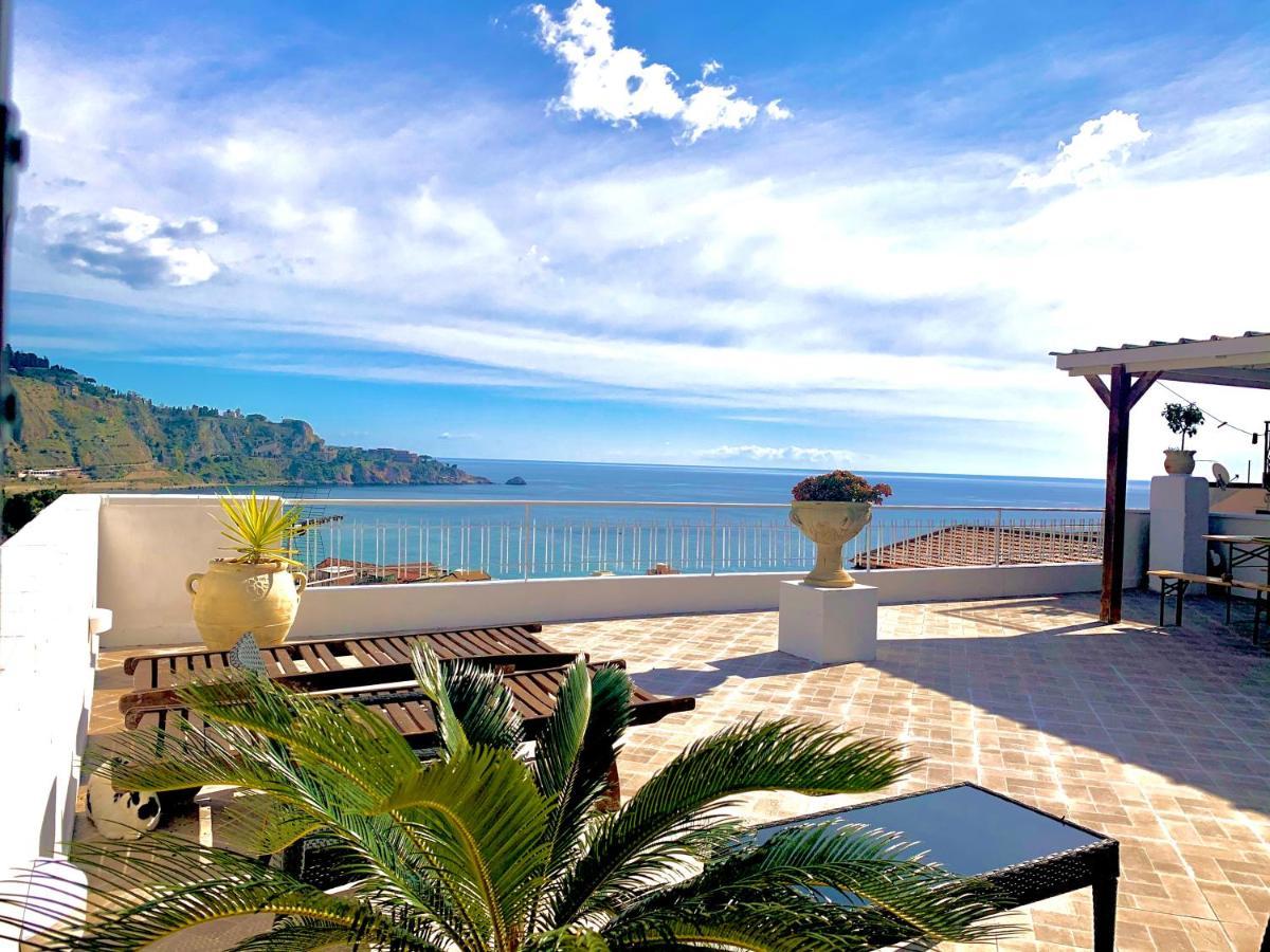 Panoramic Taormina Bay View Apartment Luaran gambar